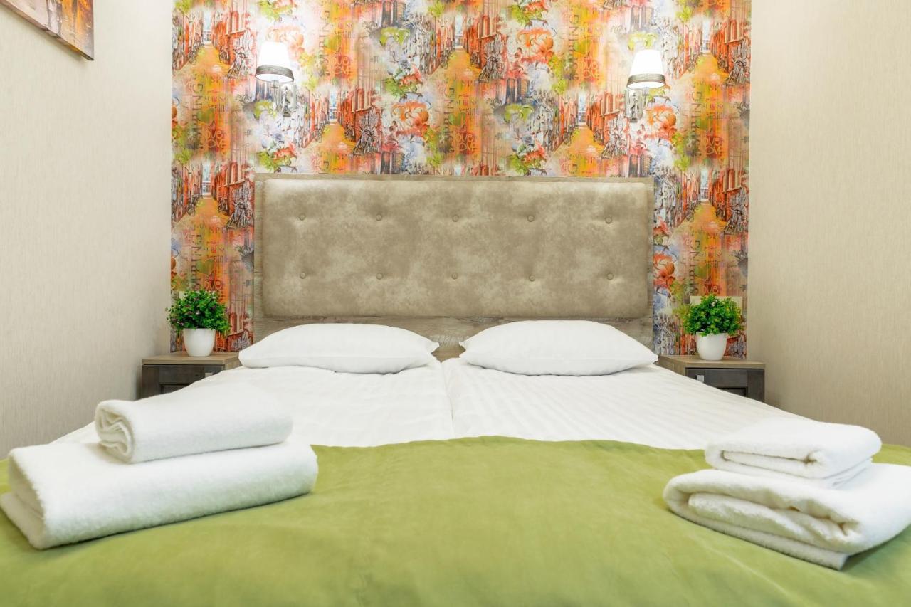 Mini Hotel Barvy Lvova On Horodotska St. Esterno foto
